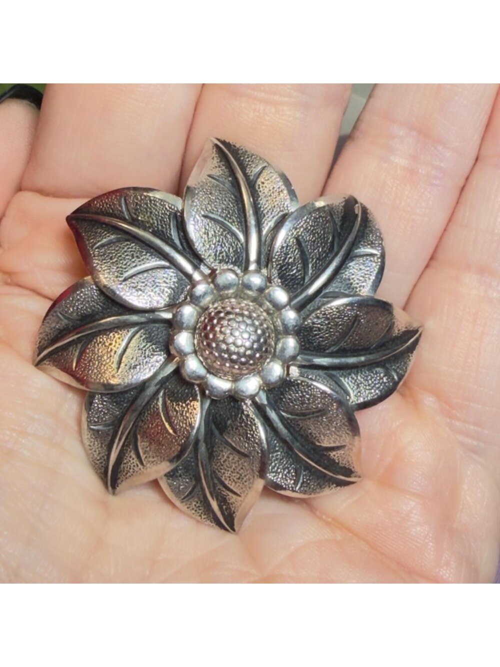 Marvella Vintage Flower Brooch Silver Tone Textured Floral Pin - Picture 7 of 7